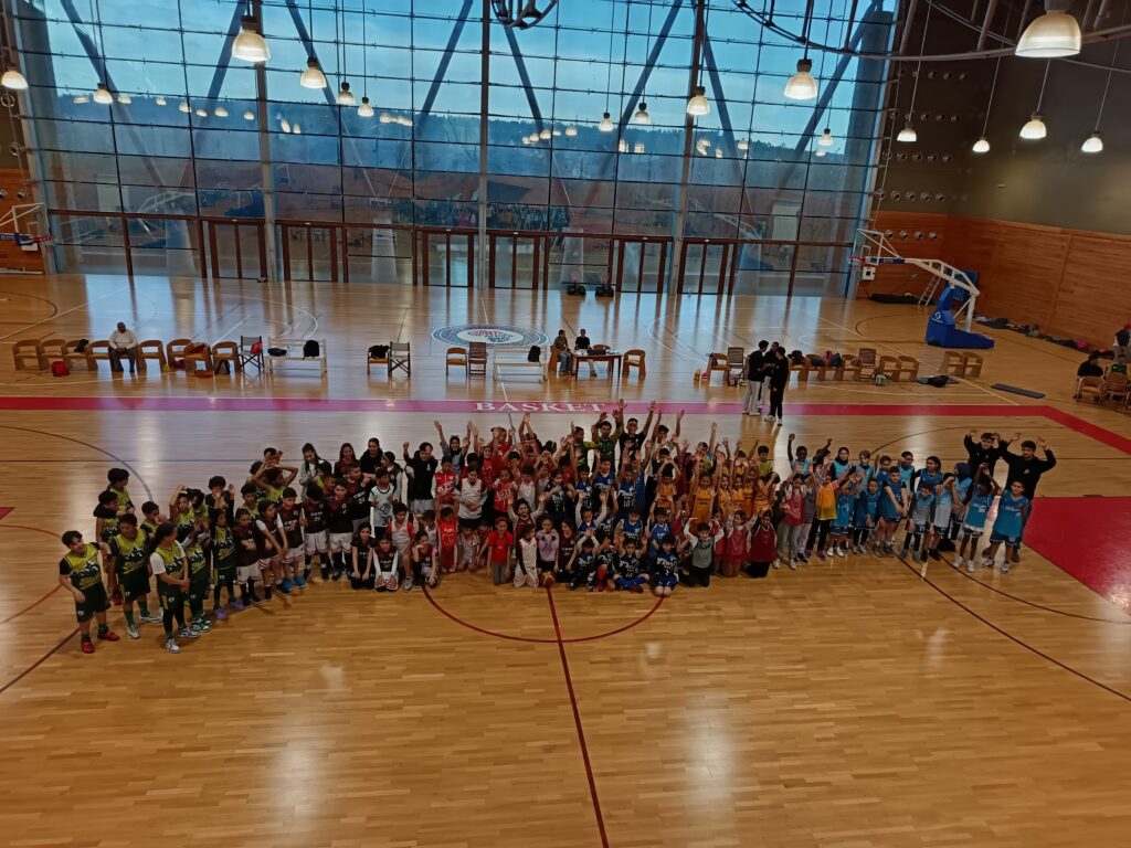 Groupe du Club Nahda Basketball